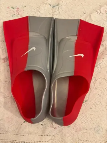 nadadeira nike 