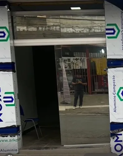 Fechamento de vidro temperado 8mm