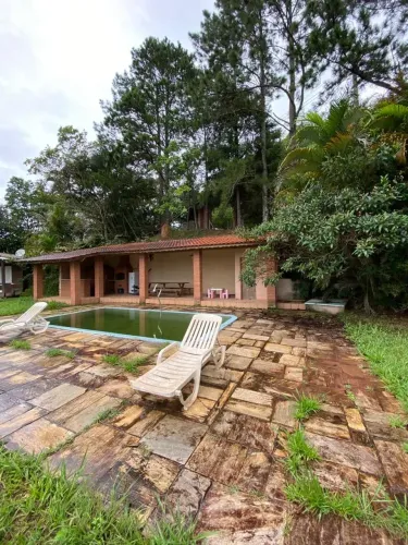 Fazenda/Sítio/Chácara para venda possui 180 metros quadrados com 3 quartos