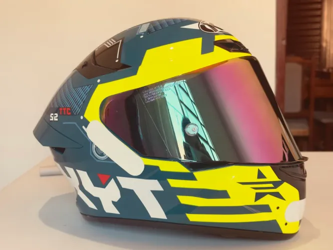 Capacete KYT 60, vendo / troca