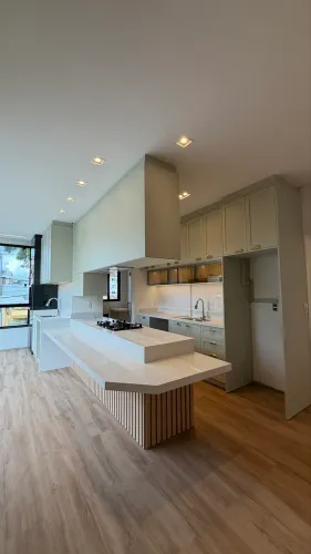 Apartamento á venda com 1 suíte + 2 quartos no saguaçu