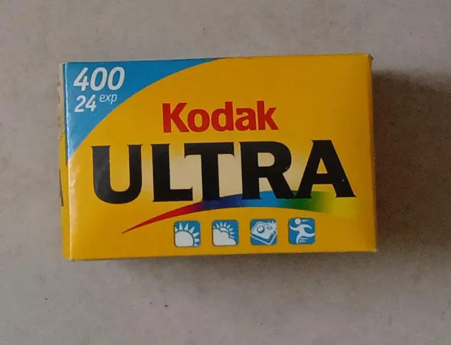 Filme Fotográfico Kodak Ultra 35mm 24 poses 400