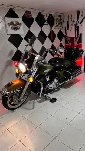 HARLEY DAVIDSON POLICE