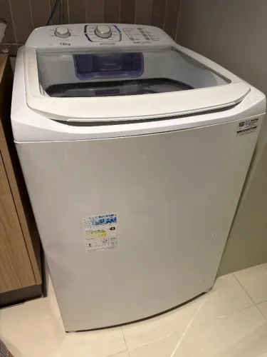 Máquina de lavar Electrolux 16kg