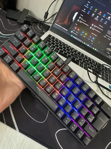 Teclado Knup gamer 60%