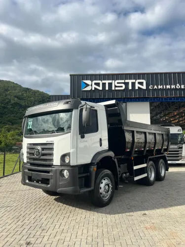 Vw 26-280 6x4 2022 - Caçamba de 12m3 - apenas 30mil KM