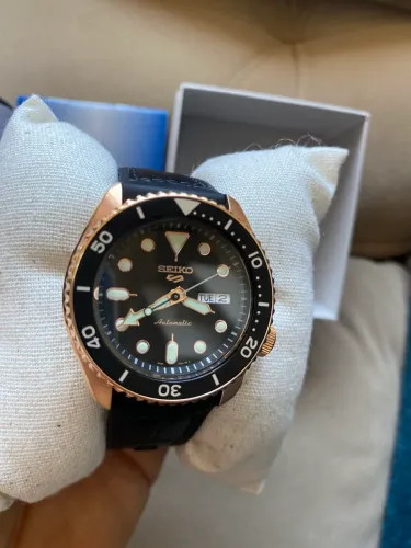 Relógio Seiko 5 Sport Automático Gold Rose
