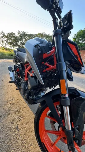 KTM DUKE 390