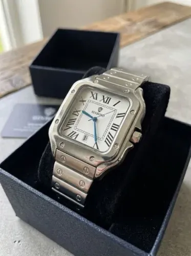 Relógio Quartz.