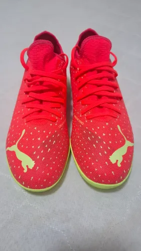 Tênis PUMA futsal 42 - nunca usado.