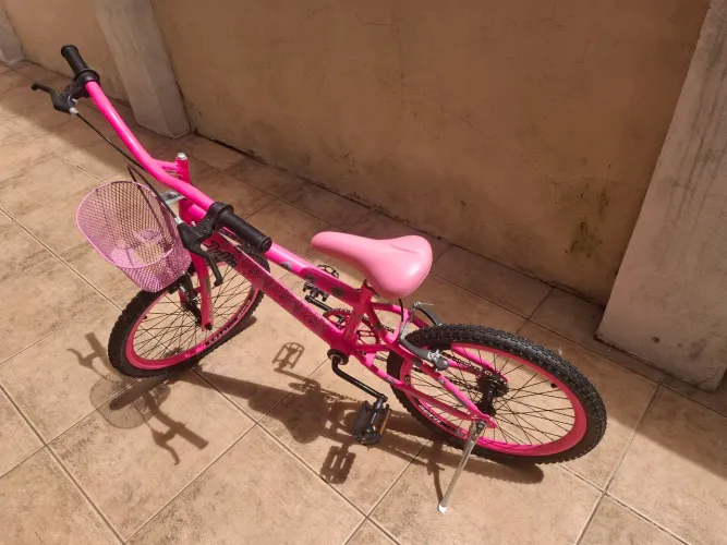Bicicleta infantil menina