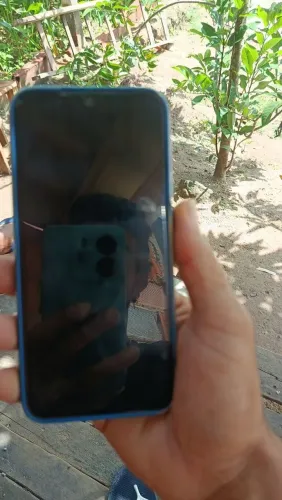 Celular TCL usado 64 gigas 300 reais 