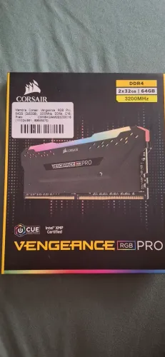 Memória Corsair vengeance RGB pro 64Gb (2x32Gb) Ddr4 3200Mhz