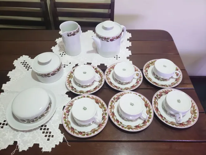 Conjunto de Chá em Porcelana NOVO 