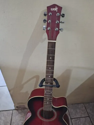 Vendo violão e guitarra