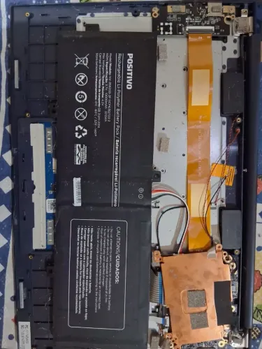 Vendo Notebook Positivo Motion Plus Q464B para retirada de peças 