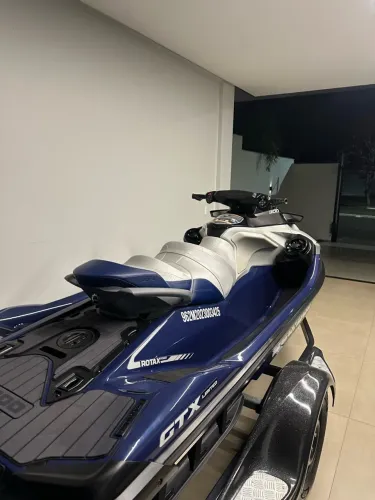 Jet Ski sea-doo GTX 300