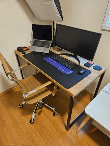 VENDE-SE Mesa Escrivaninha 1.20m x 60cm