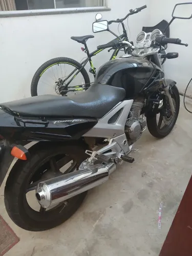 Cbx 250 twister toda original 
