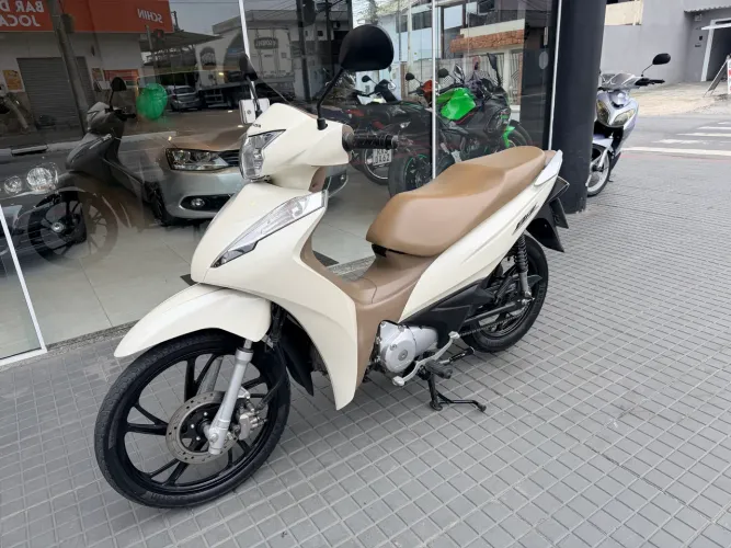 Honda Biz 125 única dona apenas 19.000 km