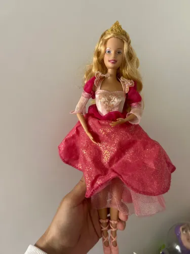 barbie genevieve