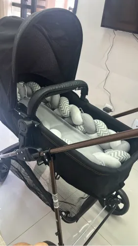Carrinho e bebê conforto