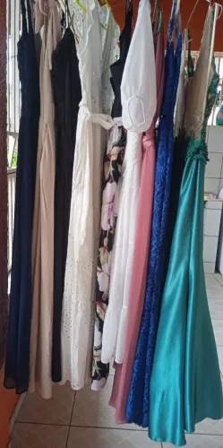 Vestidos de formatura e festa.