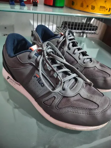 Tênis masculino Fila Classic Runner SL.