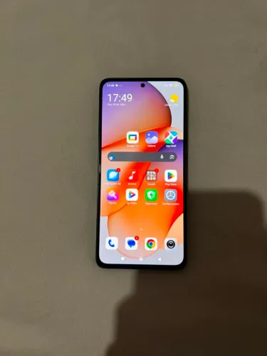 Celular em excelente estado de uso apenas com um detalhe tipo fil de cabelo 500 pra ir