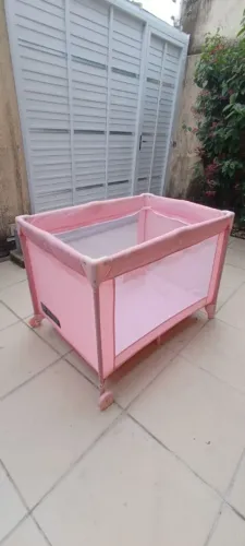 Vendo berço cercado seminovo