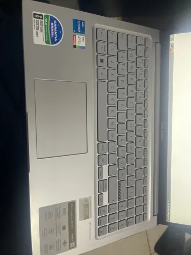 Notebook ASUS Vivobook 15 X1504VA Intel core i15 1334U 8GB RAM 512gb SSDlinux tela 15,6?