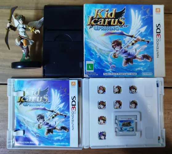 Kid Icarus uprising + Pit amiibo