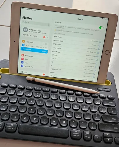 Kit completo: iPad 6ª Geração + Apple Pencil + Logitech K480