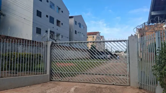 Apartamento no Tijuca com 2 Quartos, Condomínio, IPTU e Água Inclusos.