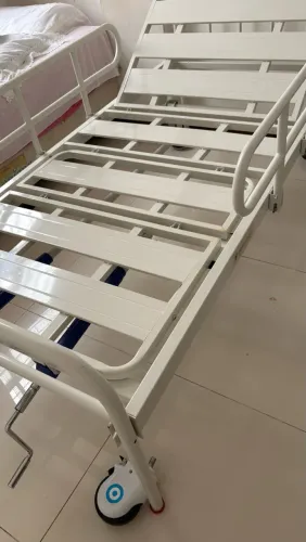 Cama hospitalar com colchão pneumático