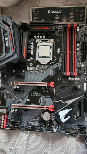 Kit i5 9600k + z370 aorus gaming 3
