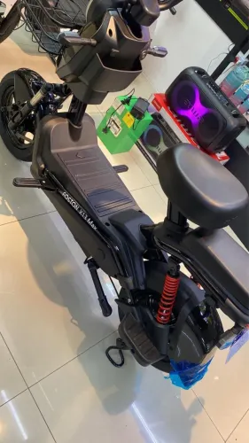 Vendo ou troco vem que dá negócio