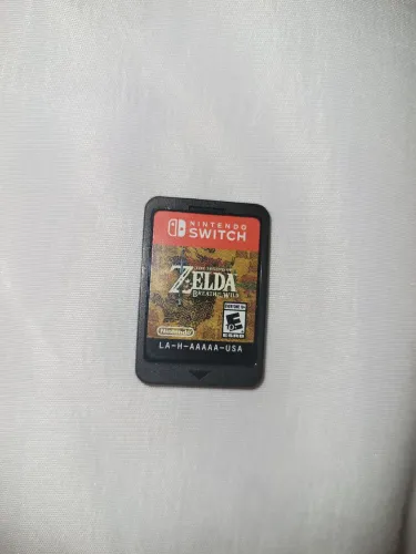 The Legend of Zelda Breath of the Wild - Nintendo Switch