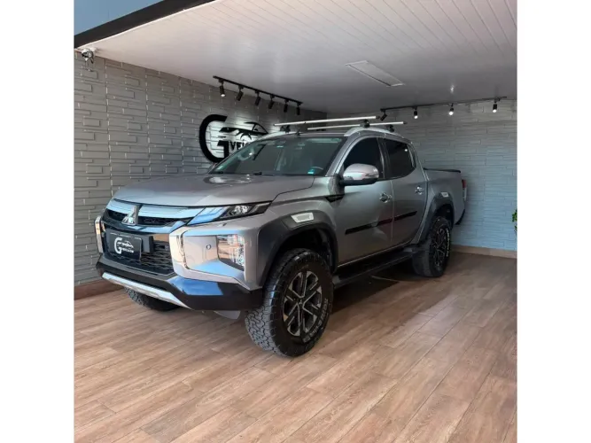 Mitsubishi L200 Triton Sport HPE-S 2.4 CD Dies. AUT 2023