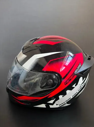 Capacete