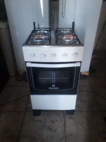 Fogão de 4 bocas realce
