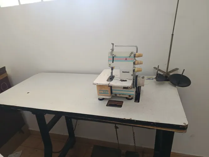 MÁQUINA OVERLOCK SUNSEI SEMI-INDUSTRIAL