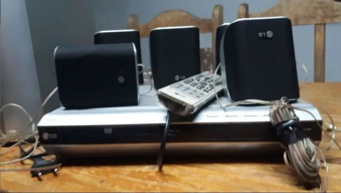 Vendo HOME TEATHER LG...MUITO SOM E QUALIDADE