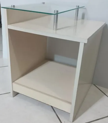 Criado Mudo 56 x 43 x 45 cm