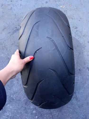 Pneu Michelin Harley Davidson Scorcher11 traseiro 240/40-18 Usado