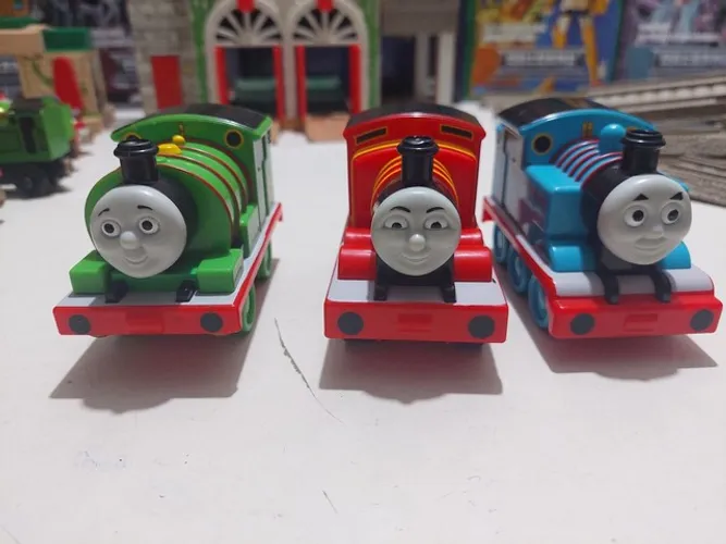 Locomotivas Thomas e seus amigos Fischer Price fricção 