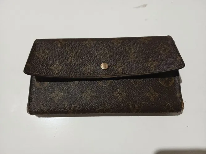 Carteira Louis Vuitton 