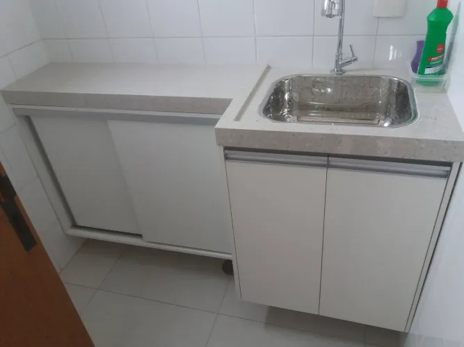 Montador de Móveis e Marcenaria em geral.
