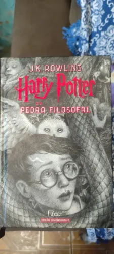 Harry Potter e a Pedra Filosofal edição difícil de encontrar