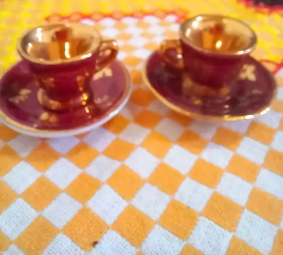 Jogo de Mini Xícara Bibelô Anos 60
